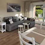 Bernstein Ankerplatz, 4 *